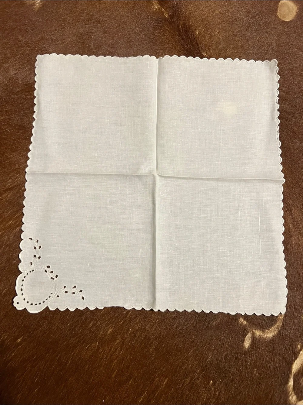Vintage White Embroidered Cotton Napkins - Set of 7